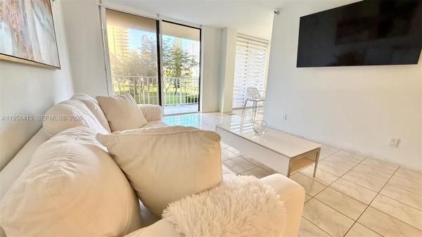 Winston Towers 700, 290 174th St #312, Sunny Isles Beach, Florida 33160, image 3