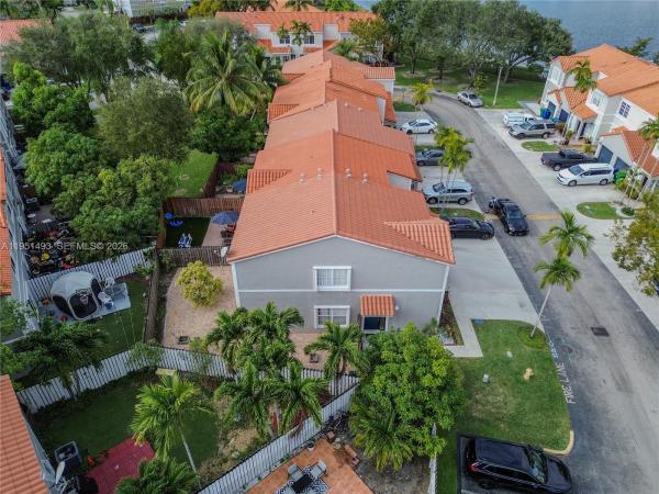 Lakeview Townhomes, 2270 SW 83rd Ave, Miramar, Florida 33025, image 2