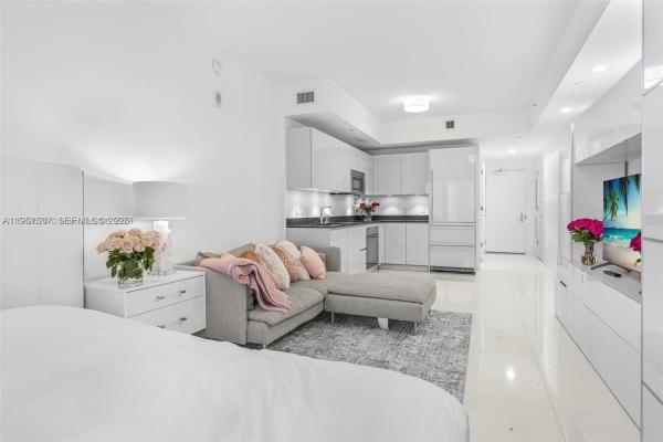 1010 Brickell, 1010 Brickell Ave #1710, Miami, Florida 33131, image 1