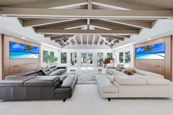 Coral Gables Country Club, 4144 Pinta Ct, Coral Gables, Florida 33146, image 1