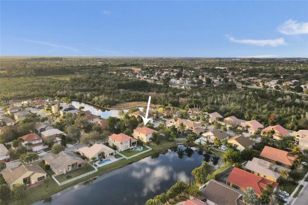 Encantada, 751 SW 191st Ave, Pembroke Pines, Florida 33029, image 2