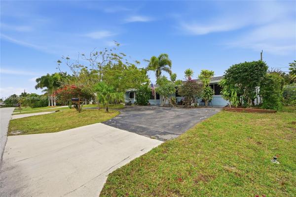 424 SW 7th Ave, Boynton Beach, Florida 33435, image 1
