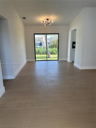 Meadow Wood Manor, Princeton, Florida 33032, image 2
