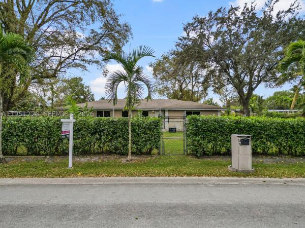 Bird Road Farmsites, 12570 SW 45th St, Kendale Lakes, Florida 33175, image 1
