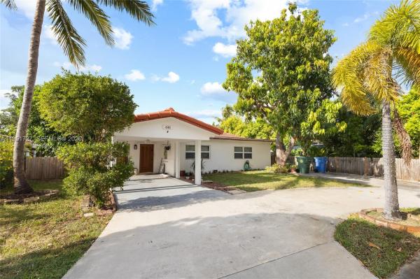 Collier Estates, 641 NE 56th Ct, Oakland Park, Florida 33334, image 2
