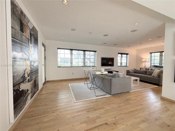 Bali, 1520 Michigan Ave #1, Miami Beach, Florida 33139, image 2