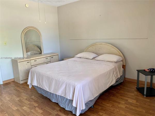 270 NE 191st St #105, Unincorporated Dade County, Florida 33179, image 3