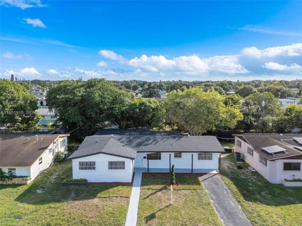 Windward Estates, 1970 NW 187th Ter, Miami Gardens, Florida 33056, image 3