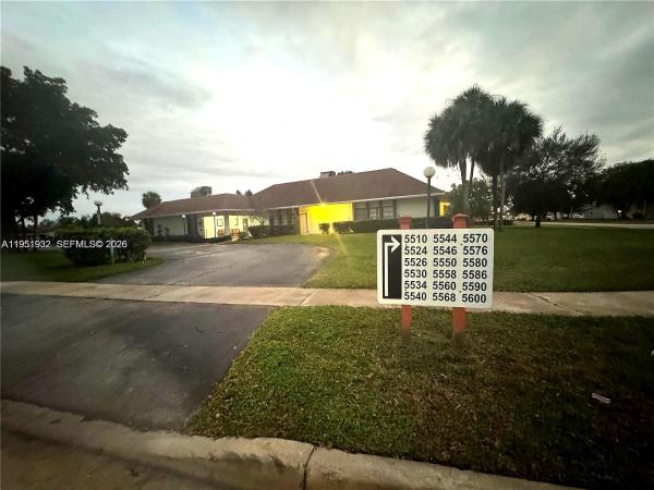 Lakewood On The Green, 5482 S Lakewood Cir S #B, Margate, Florida 33063, image 1