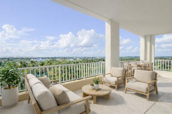 Resort Villa, 703 Crandon Blvd #PH-3, Key Biscayne, Florida 33149, image 2