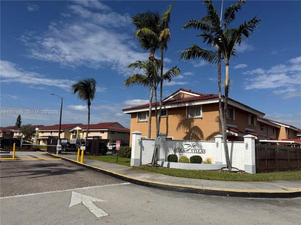 Mira Villas, 8262 NW 5th Ln #396, Fountainebleau, Florida 33126, image 3