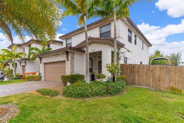 25010 SW 107th Ct, Unincorporated Dade County, Florida 33032, image 1