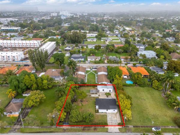 Biscayne Palms, 75 NW 160th St, North Miami Beach, Florida 33169, image 1