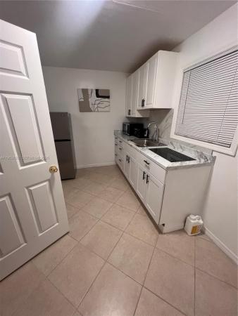Island View, 824 SW 12th Ct, Fort Lauderdale, Florida 33315, image 2