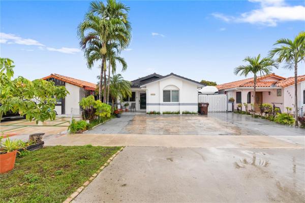 El Prado Country Club, 6919 W 29th Way, Hialeah, Florida 33018, image 1