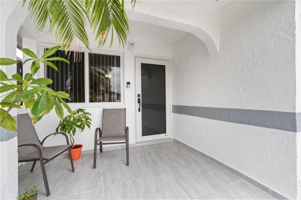 El Prado Country Club, 6919 W 29th Way, Hialeah, Florida 33018, image 2