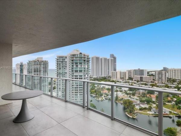 Parque Towers, 330 Sunny Isles Blvd #5-2404, Sunny Isles Beach, Florida 33160, image 1