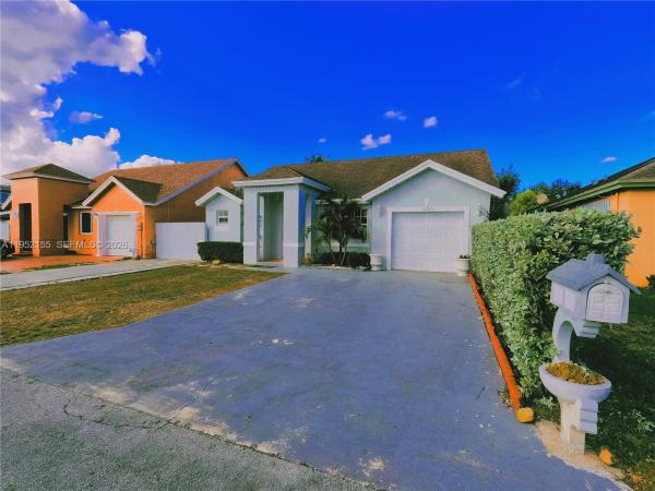 Chante Clare, 12981 SW 251st Ter, Princeton, Florida 33032, image 3