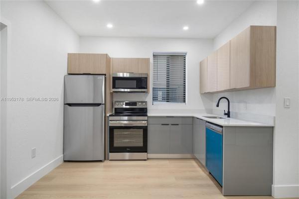 Lawrence Estates East, 629 SW 10th Ave, Miami, Florida 33130, image 1