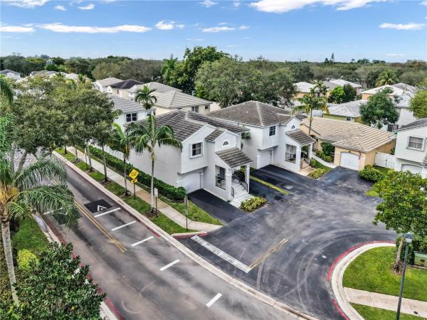 Quatraine At Jacaranda, 9831 NW 2nd St, Plantation, Florida 33324, image 2