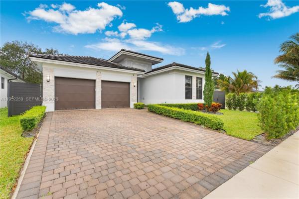 Century Pine Cove, 19410 SW 124th Ct, South Miami Heights, Florida 33177, image 3