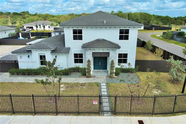 16925 SW 289th Ter, Homestead, Florida 33030, image 1