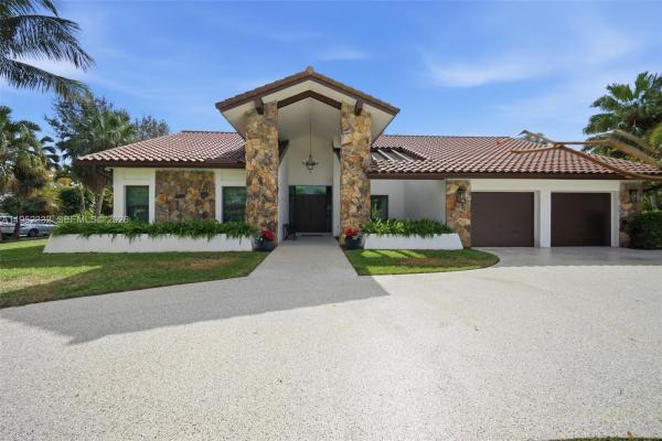 Laurel Oaks, 11850 Oakleaf Dr, Davie, Florida 33330, image 1