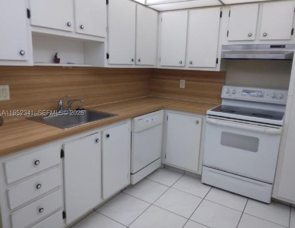 The Banyan, 1300 Saint Charles Pl #PH-15, Pembroke Pines, Florida 33026, image 2