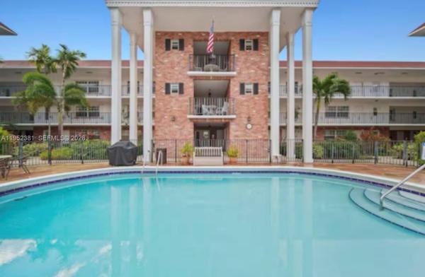 Colonial Manor West, 2424 NE 9th St #307, Fort Lauderdale, Florida 33304, image 1