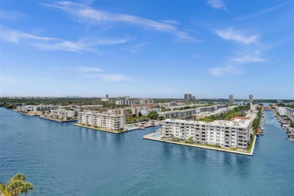 Winston Towers 500, 301 174th St #1018, Sunny Isles Beach, Florida 33160, image 1