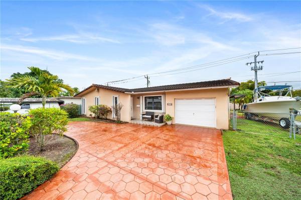 Miller Heights, 9590 SW 51st Ter, Olympia Heights, Florida 33165, image 2
