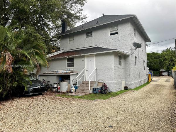 East Little Havana, 529 SW 3rd St, Miami, Florida 33130, image 2