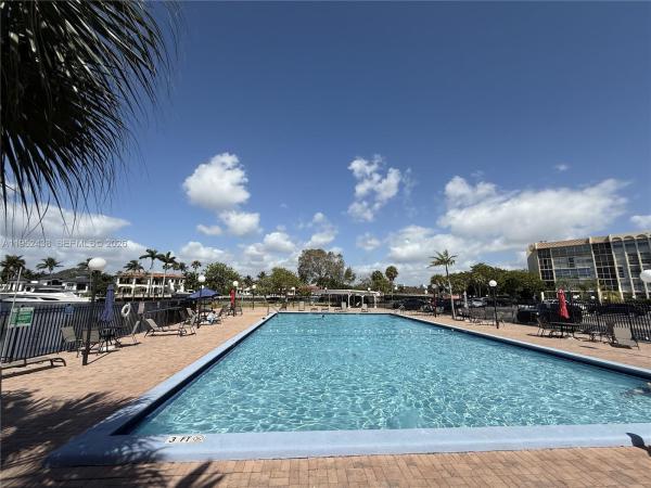 De Soto Park North, 2101 Atlantic Shores Blvd #120, Hallandale Beach, Florida 33009, image 1