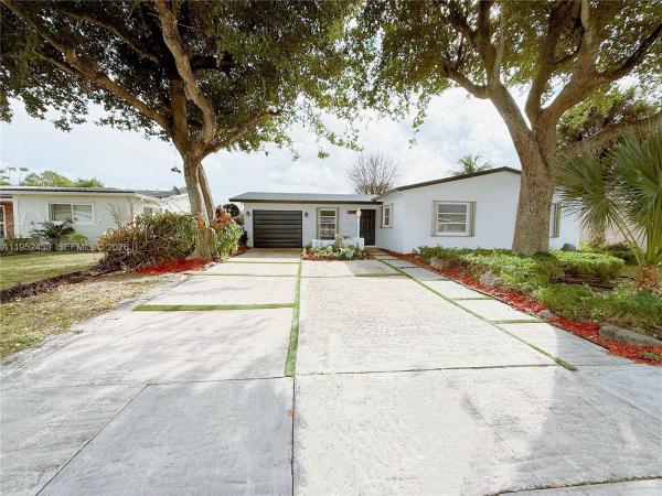 Kimberly Village, 6360 SW 9th Pl, North Lauderdale, Florida 33068, image 1