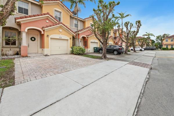 Kendalland, 16634 SW 79th Ter, Kendall, Florida 33193, image 3