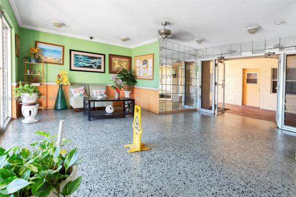Pearl, 4151 NW 41st St #301, Lauderdale Lakes, Florida 33319, image 1
