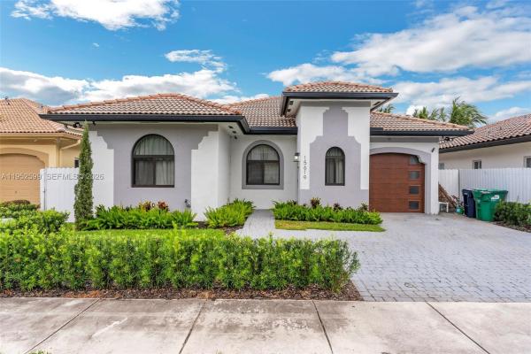 15619 SW 14th St, Unincorporated Dade County, Florida 33194, image 1