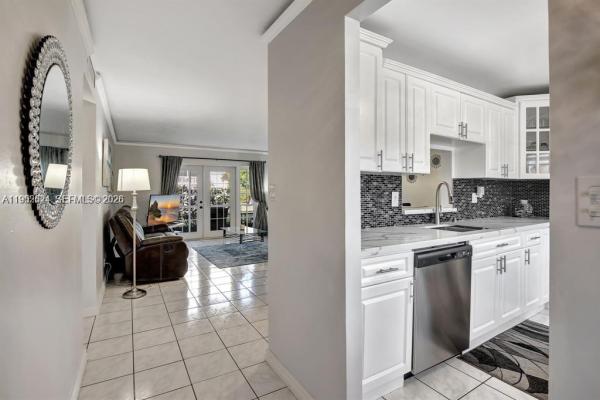 Meadowbrook Towers, 219 NE 14th Ave #107, Hallandale Beach, Florida 33009, image 1