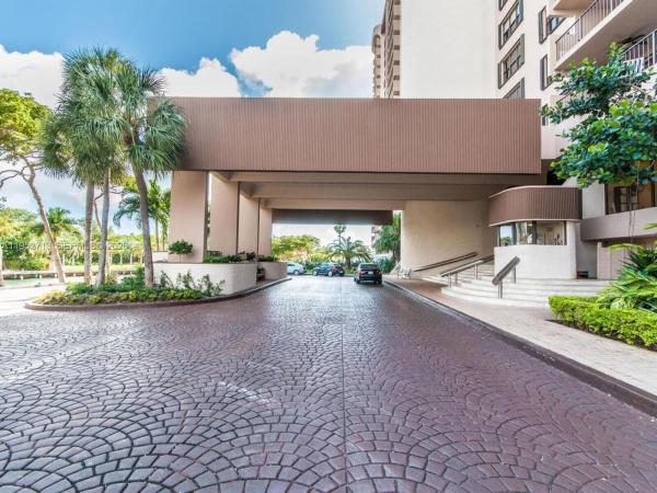 Cricket Club, 1800 NE 114th St #1511, Westview, Florida 33181, image 2
