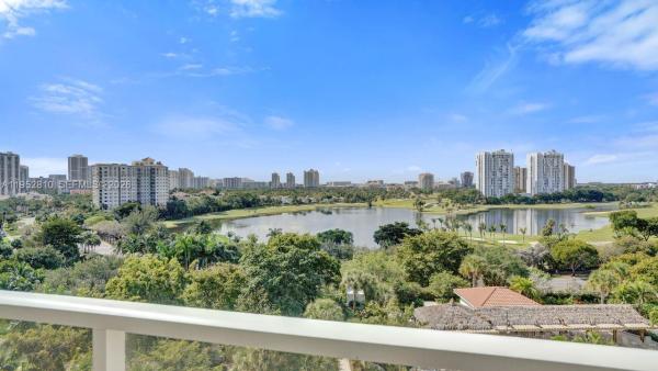 Hamptons West, 20281 E Country Club Dr #809, Aventura, Florida 33180, image 2