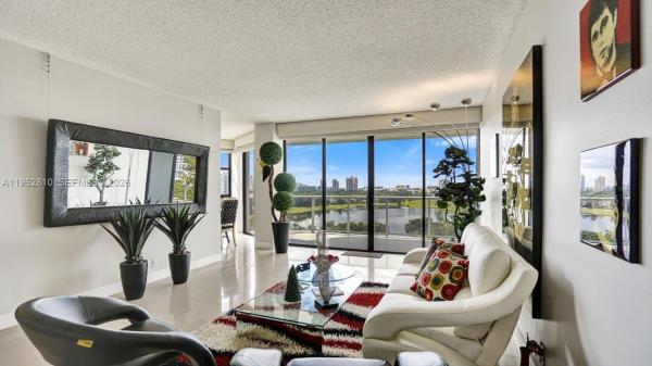 Hamptons West, 20281 E Country Club Dr #809, Aventura, Florida 33180, image 3