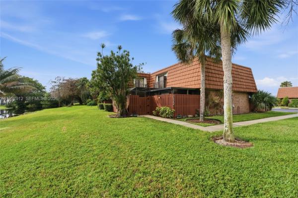 Village At Lake Pine, 1172 SW 118th Ter, Davie, Florida 33325, image 1