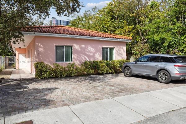 Carters, 3134 Hibiscus St, Miami, Florida 33133, image 1
