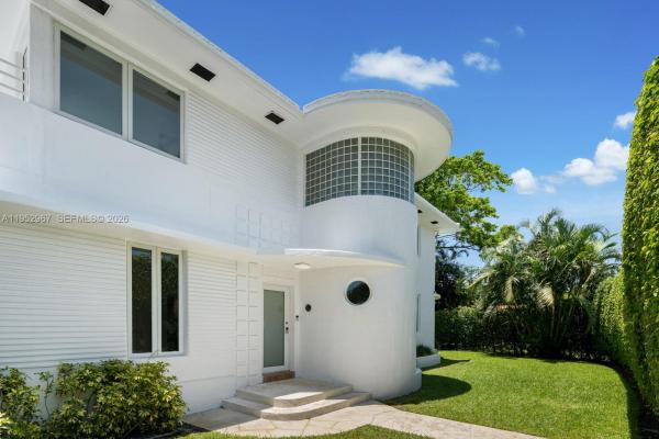 Surprise Lake, 4580 Post Ave, Miami Beach, Florida 33140, image 1
