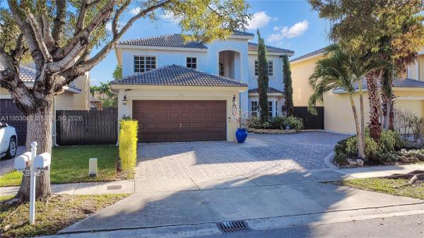 Pelican Bay At Old Cutler Lakes, 9008 SW 211th Ln, Cutler Bay, Florida 33189, image 2