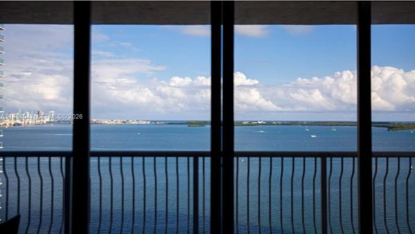 The Club At Brickell Bay, 1200 Brickell Bay Dr #1901, Miami, Florida 33131, image 2