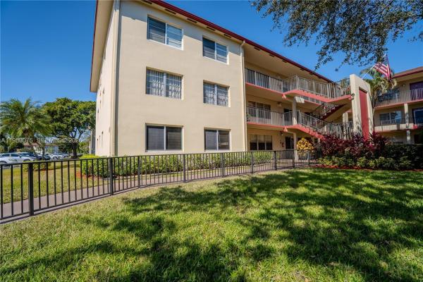 New Hampton At Century Village, 251 SW 134th Way #302M, Pembroke Pines, Florida 33027, image 1