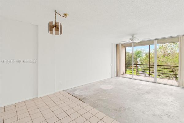 Royal Park, 117 Royal Park Dr #3H, Oakland Park, Florida 33309, image 2
