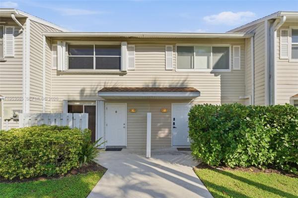 Sun Harbour Townhomes, 2709 NE 15th St, Pompano Beach, Florida 33062, image 1