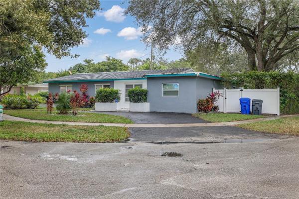 Lawn Acres, 5712 Monroe St, Hollywood, Florida 33023, image 1